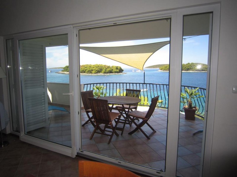 09a balcony