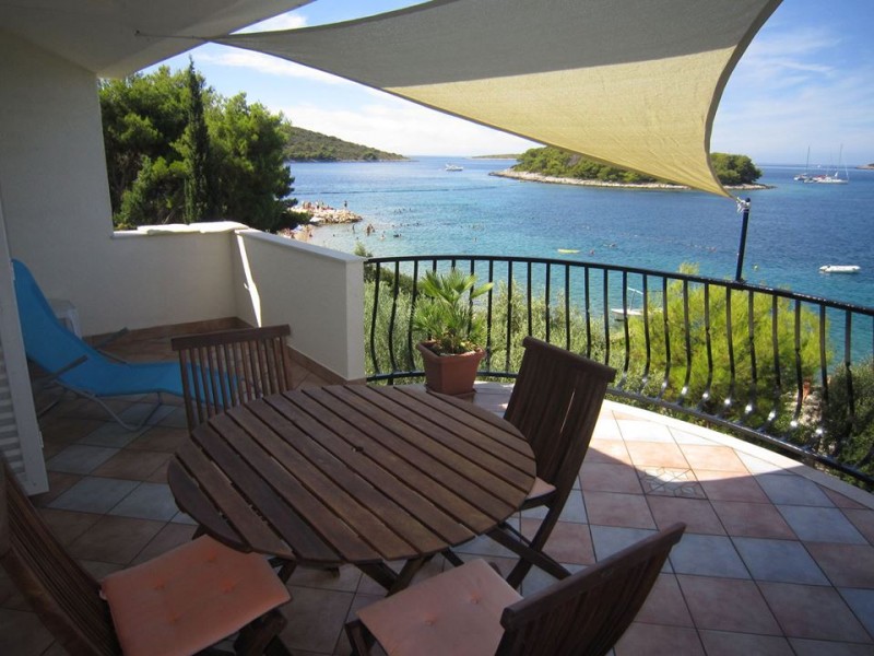 09b balcony