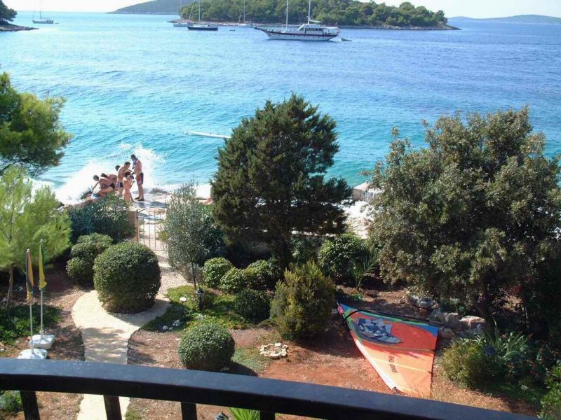 10j Pogled sa terase